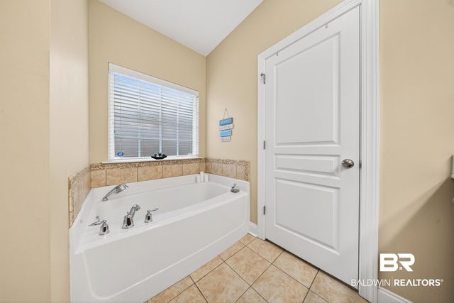 7900 Park Place Dr S, Mobile, AL 36608