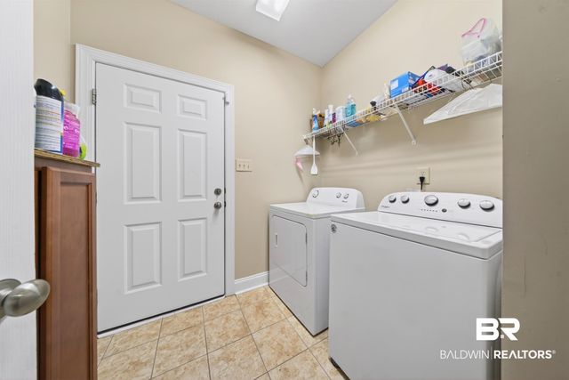 7900 Park Place Dr S, Mobile, AL 36608