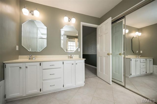 3042 Winding River Drive, St Charles, MO 63303
