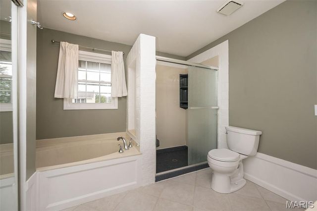 3042 Winding River Drive, St Charles, MO 63303