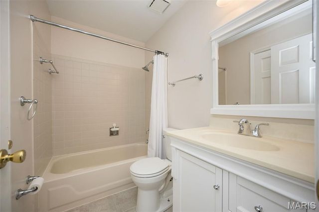 3042 Winding River Drive, St Charles, MO 63303