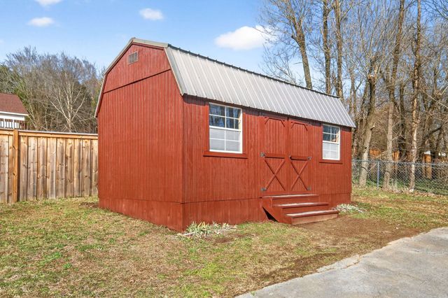 104 Erica Pl, Bell Buckle, TN 37020