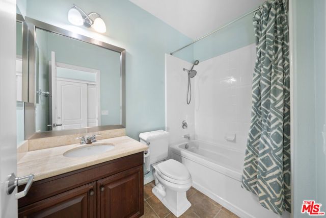 5509 W 149th Place 13, Hawthorne, CA 90250