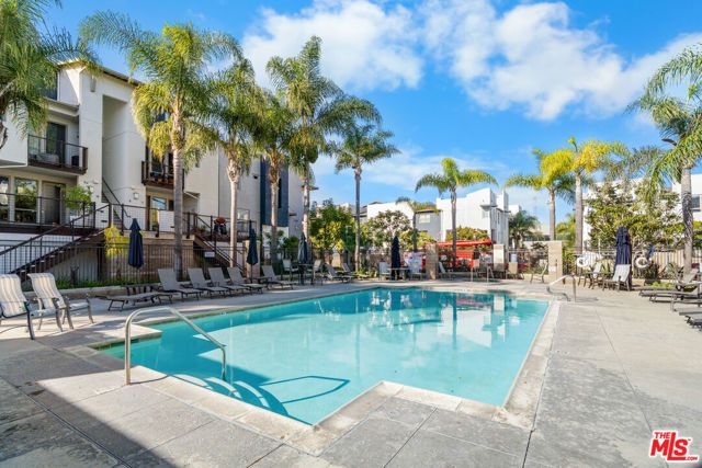 5509 W 149th Place 13, Hawthorne, CA 90250