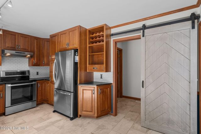 103 Edgewater Drive, West End, NC 27376