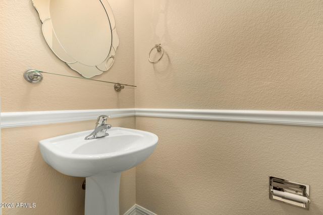 11009 E NEVILLE Avenue, Mesa, AZ 85209