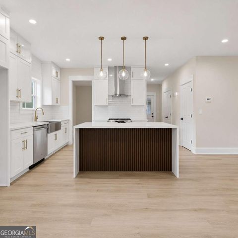 320 Hunnicutt Road SE, Mableton, GA 30126