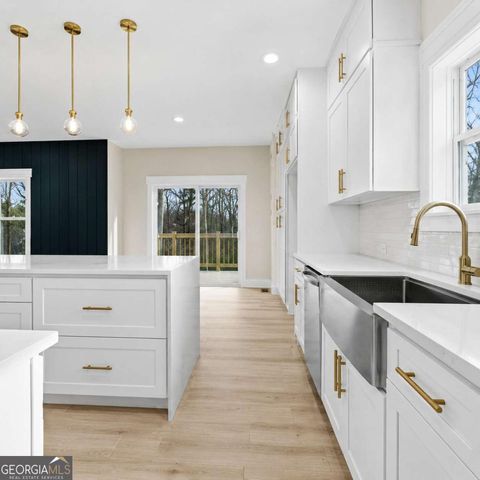 320 Hunnicutt Road SE, Mableton, GA 30126