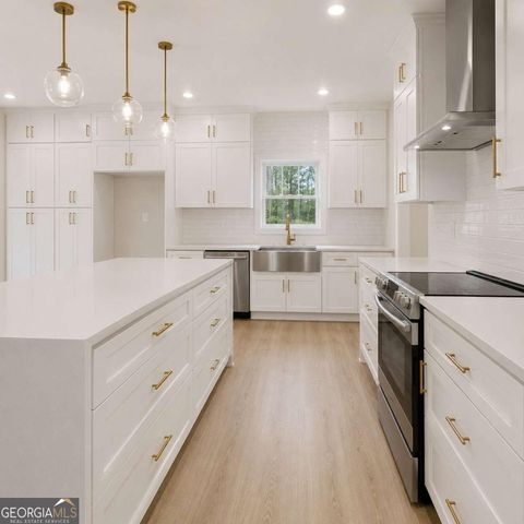 320 Hunnicutt Road SE, Mableton, GA 30126