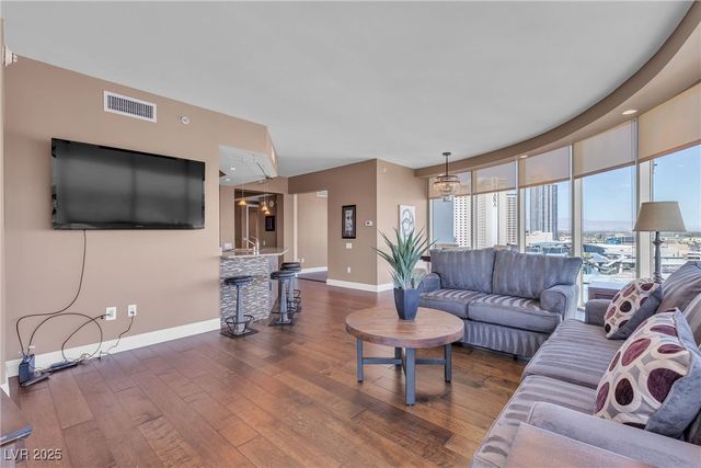 322 Karen Avenue 807, Las Vegas, NV 89109