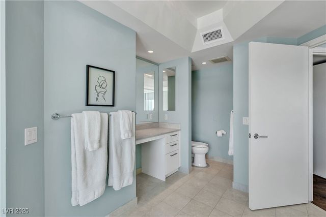 322 Karen Avenue 807, Las Vegas, NV 89109