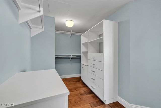 322 Karen Avenue 807, Las Vegas, NV 89109