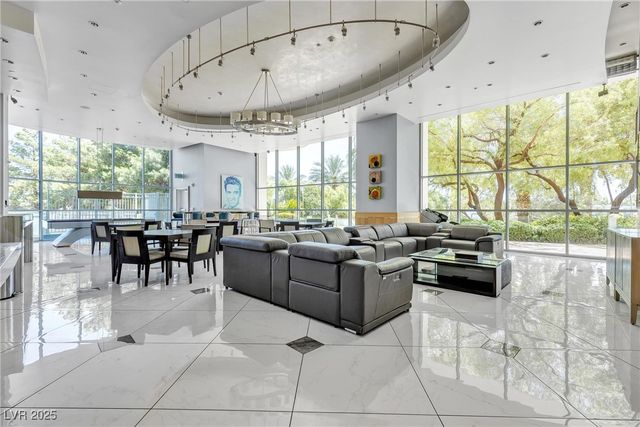 322 Karen Avenue 807, Las Vegas, NV 89109