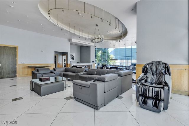 322 Karen Avenue 807, Las Vegas, NV 89109