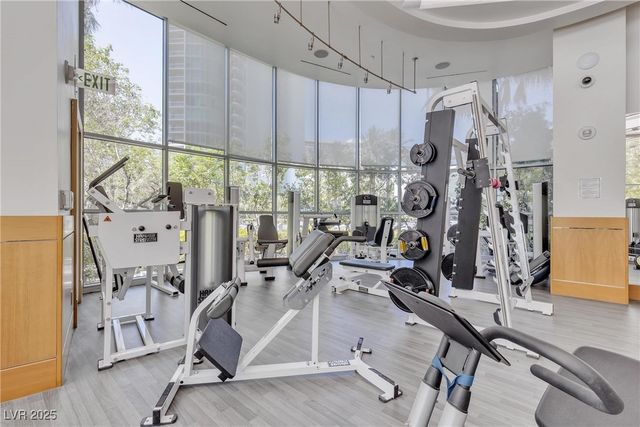 322 Karen Avenue 807, Las Vegas, NV 89109