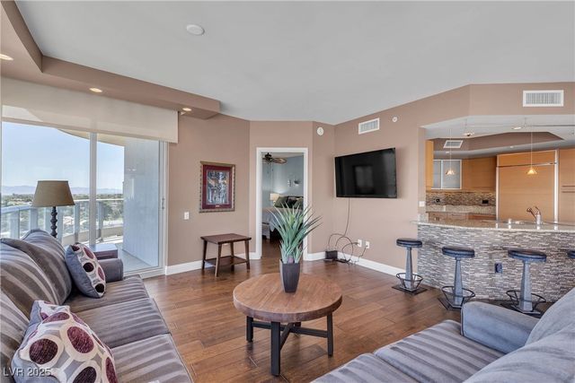 322 Karen Avenue 807, Las Vegas, NV 89109