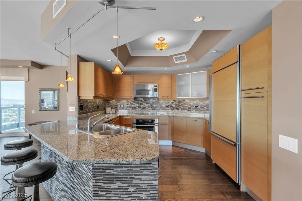 322 Karen Avenue 807, Las Vegas, NV 89109