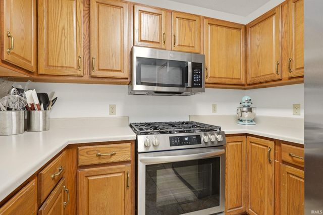 1010 Autumn Ridge Lane, Fort Wayne, IN 46804