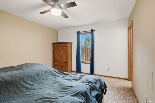 1010 Autumn Ridge Lane, Fort Wayne, IN 46804