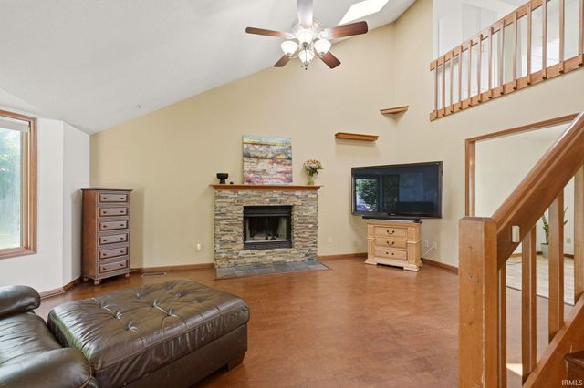 1010 Autumn Ridge Lane, Fort Wayne, IN 46804