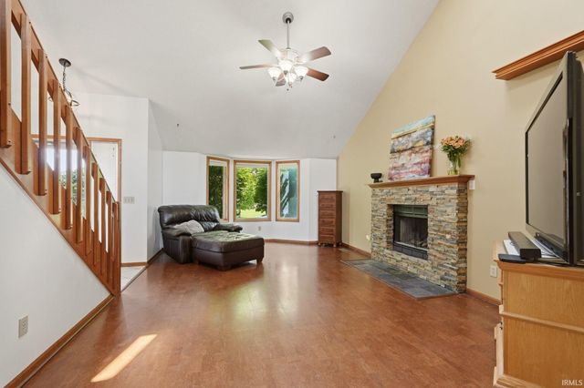 1010 Autumn Ridge Lane, Fort Wayne, IN 46804
