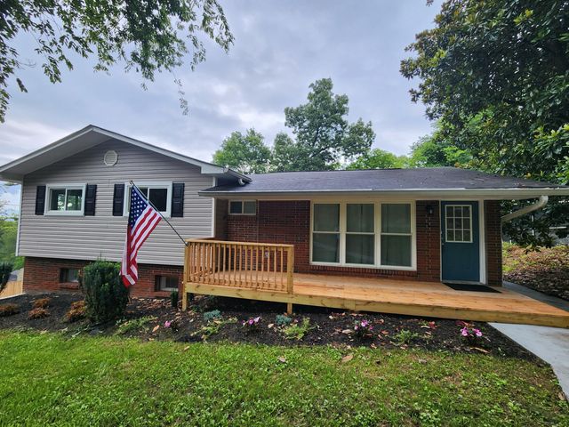 317 Signal Drive, Rossville, GA 30741