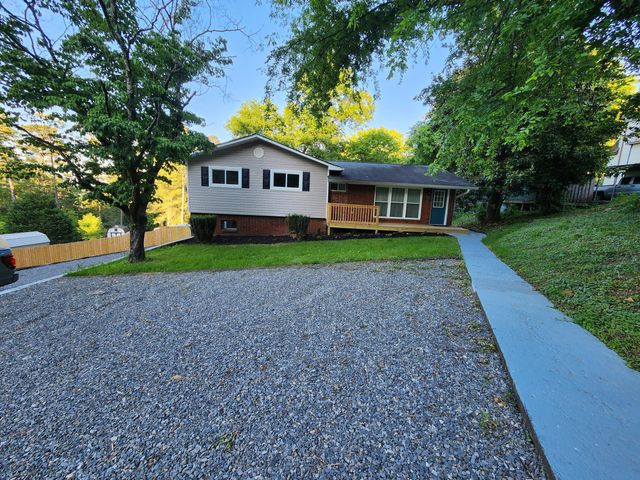 317 Signal Drive, Rossville, GA 30741