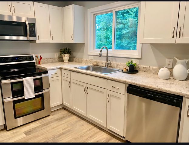317 Signal Drive, Rossville, GA 30741
