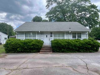 1215 Boiling Springs Road, Spartanburg, SC 29303