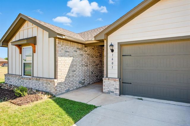 1601 Crimson Lake Boulevard, El Reno, OK 73036