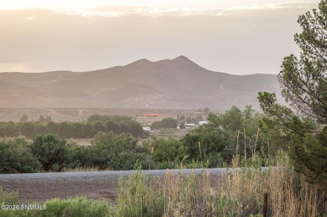 2990 Wildwind Road, Las Cruces, NM 88007