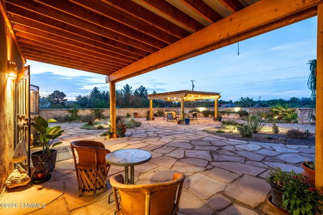 2990 Wildwind Road, Las Cruces, NM 88007