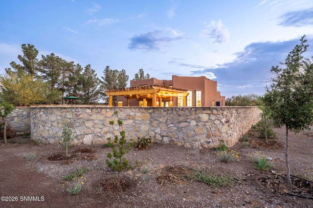 2990 Wildwind Road, Las Cruces, NM 88007