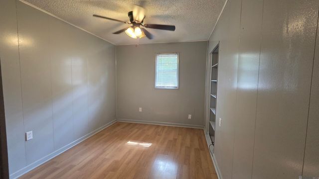 11555 E Black Oak Dr, Baton Rouge, LA 70815