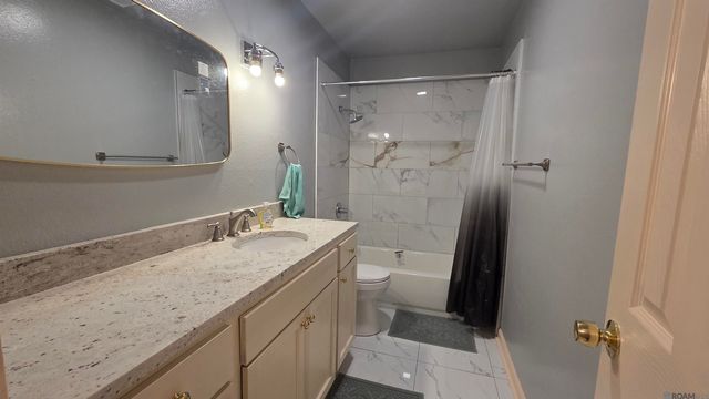 11555 E Black Oak Dr, Baton Rouge, LA 70815