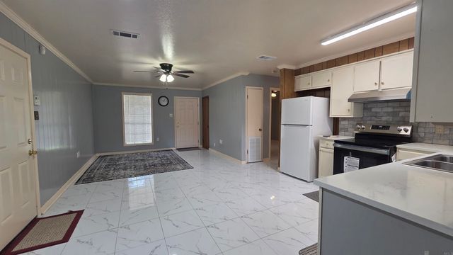 11555 E Black Oak Dr, Baton Rouge, LA 70815