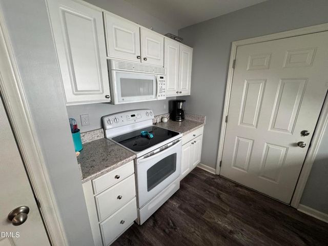 11351 Clubhaven Place 100, Raleigh, NC 27617