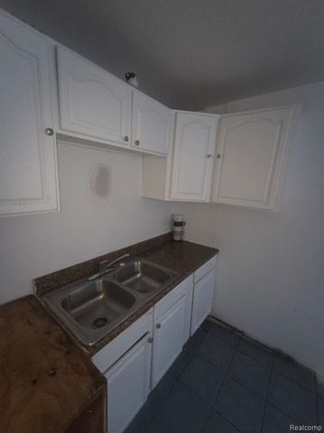 9979 Montrose Street, Detroit, MI 48227