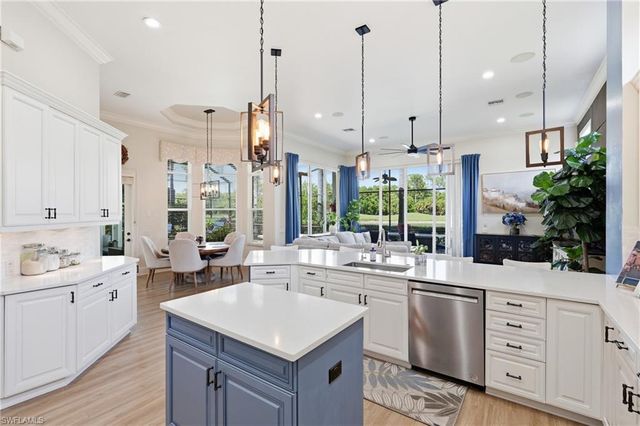 28646 Via D Arezzo DR, Bonita Springs, FL 34135