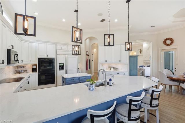 28646 Via D Arezzo DR, Bonita Springs, FL 34135