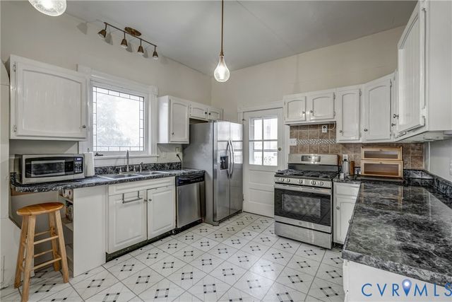 2807 Stonewall Ave, Richmond, VA 23225