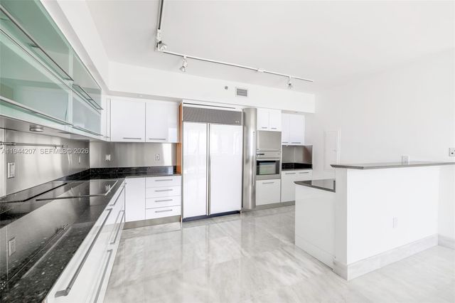 400 Alton Rd 3403, Miami Beach, FL 33139