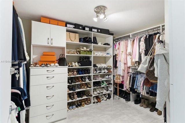 400 Alton Rd 3403, Miami Beach, FL 33139