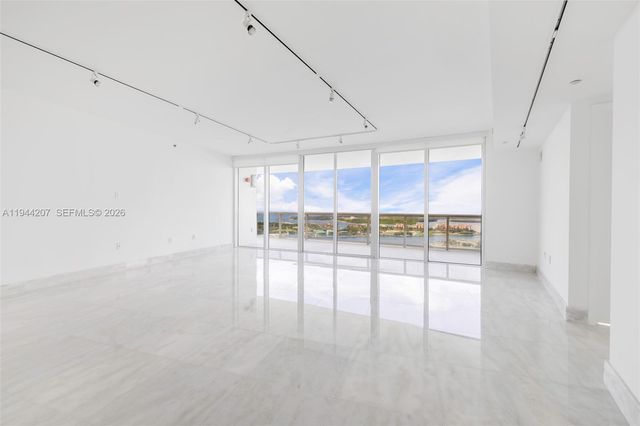 400 Alton Rd 3403, Miami Beach, FL 33139