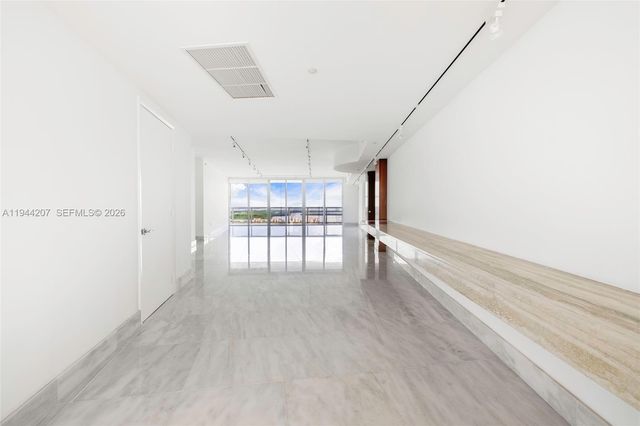 400 Alton Rd 3403, Miami Beach, FL 33139