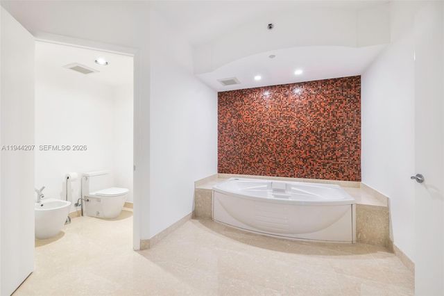 400 Alton Rd 3403, Miami Beach, FL 33139