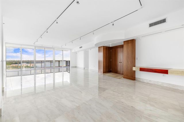 400 Alton Rd 3403, Miami Beach, FL 33139