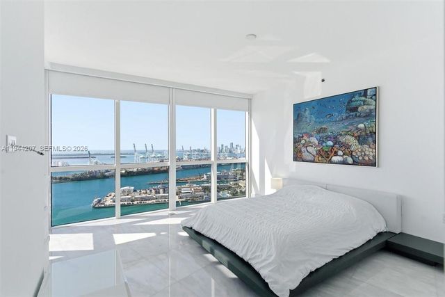 400 Alton Rd 3403, Miami Beach, FL 33139