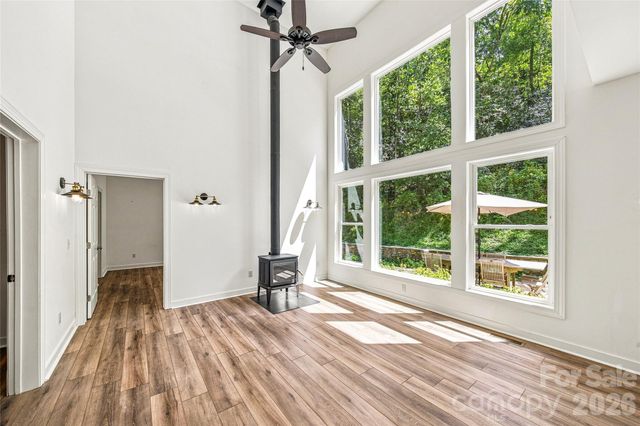 820 Merrills Cove Road, Asheville, NC 28803