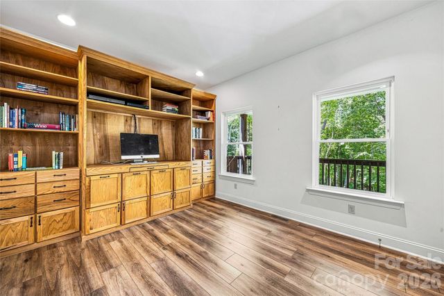 820 Merrills Cove Road, Asheville, NC 28803